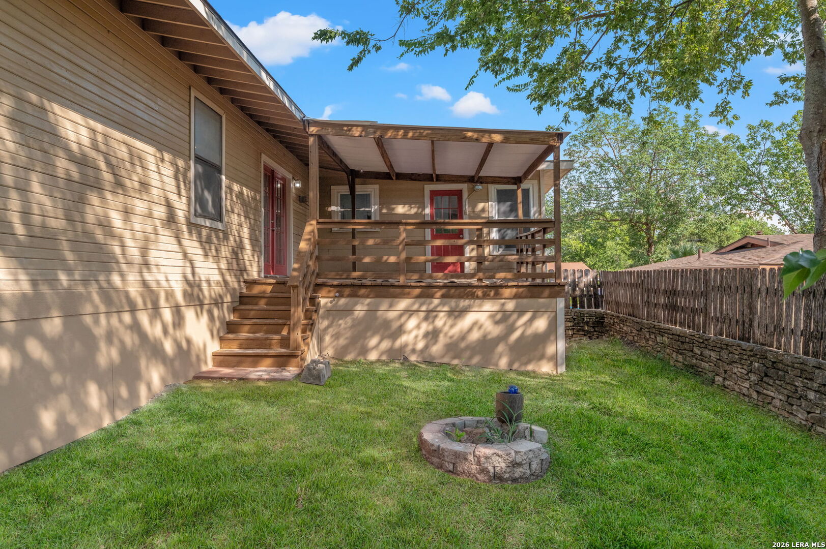 main property photo 28