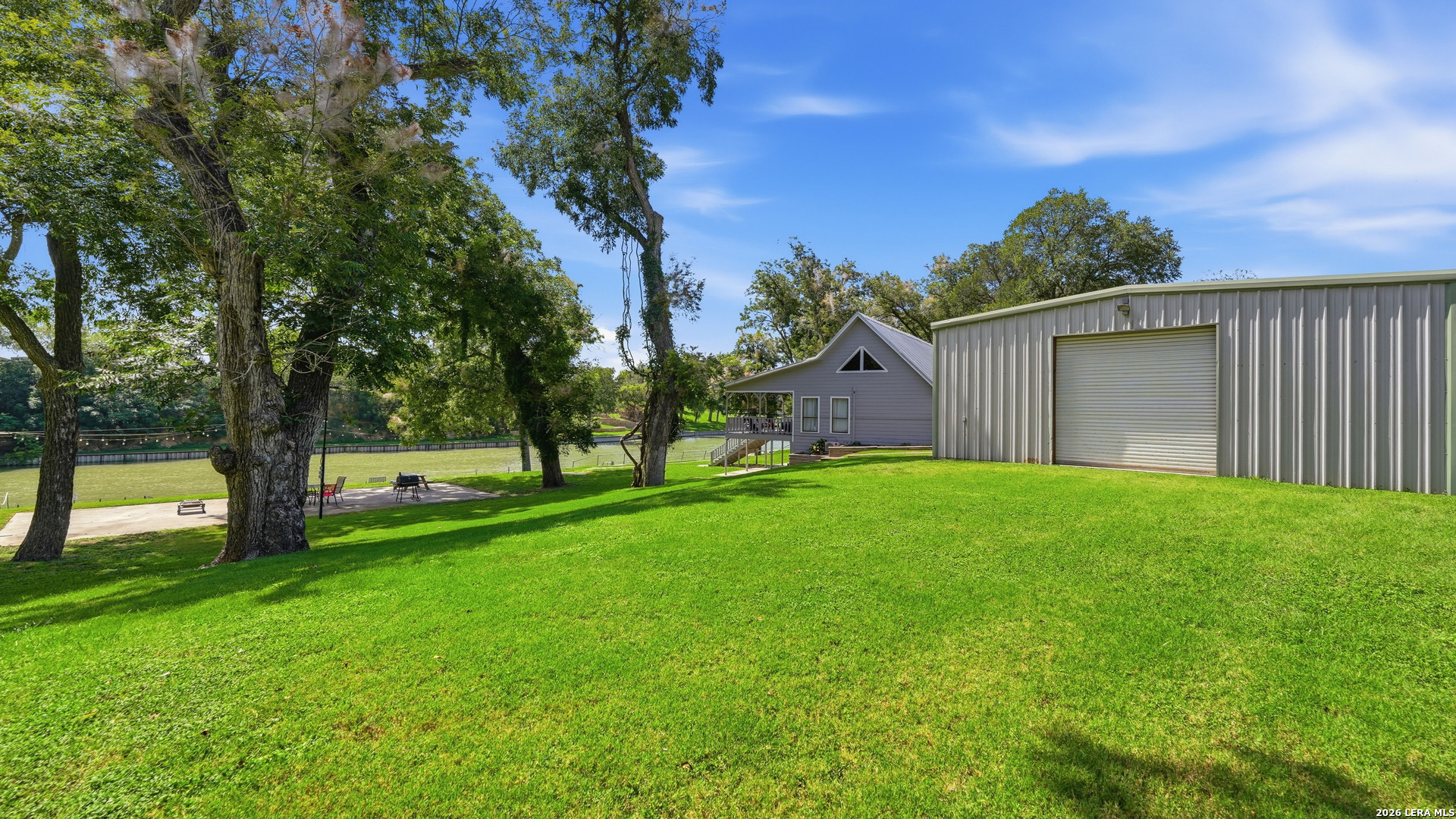 main property photo 37