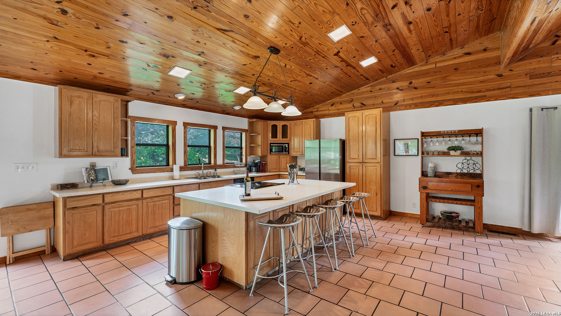 main property photo 9
