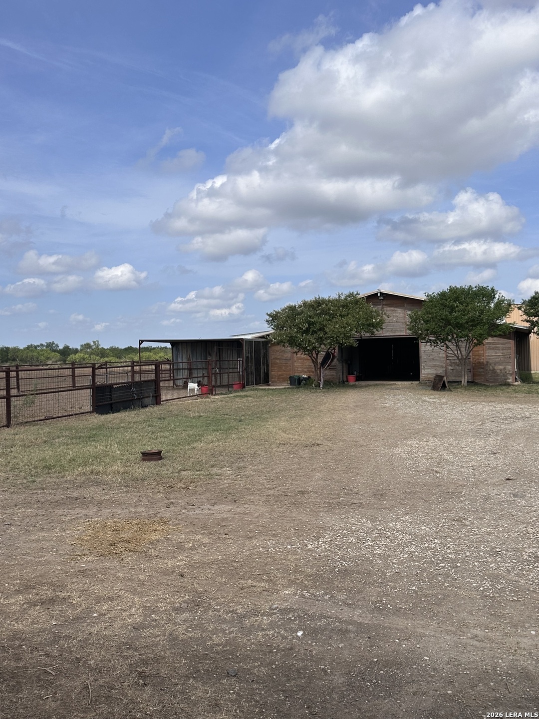main property photo 17