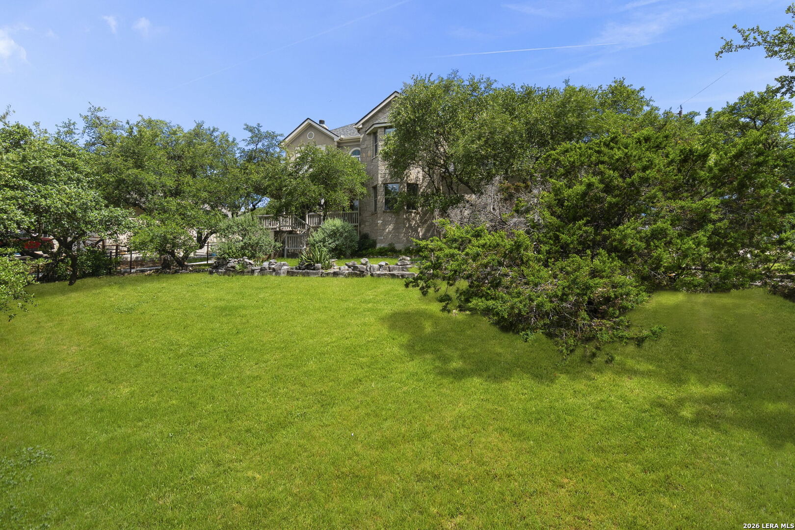 main property photo 23