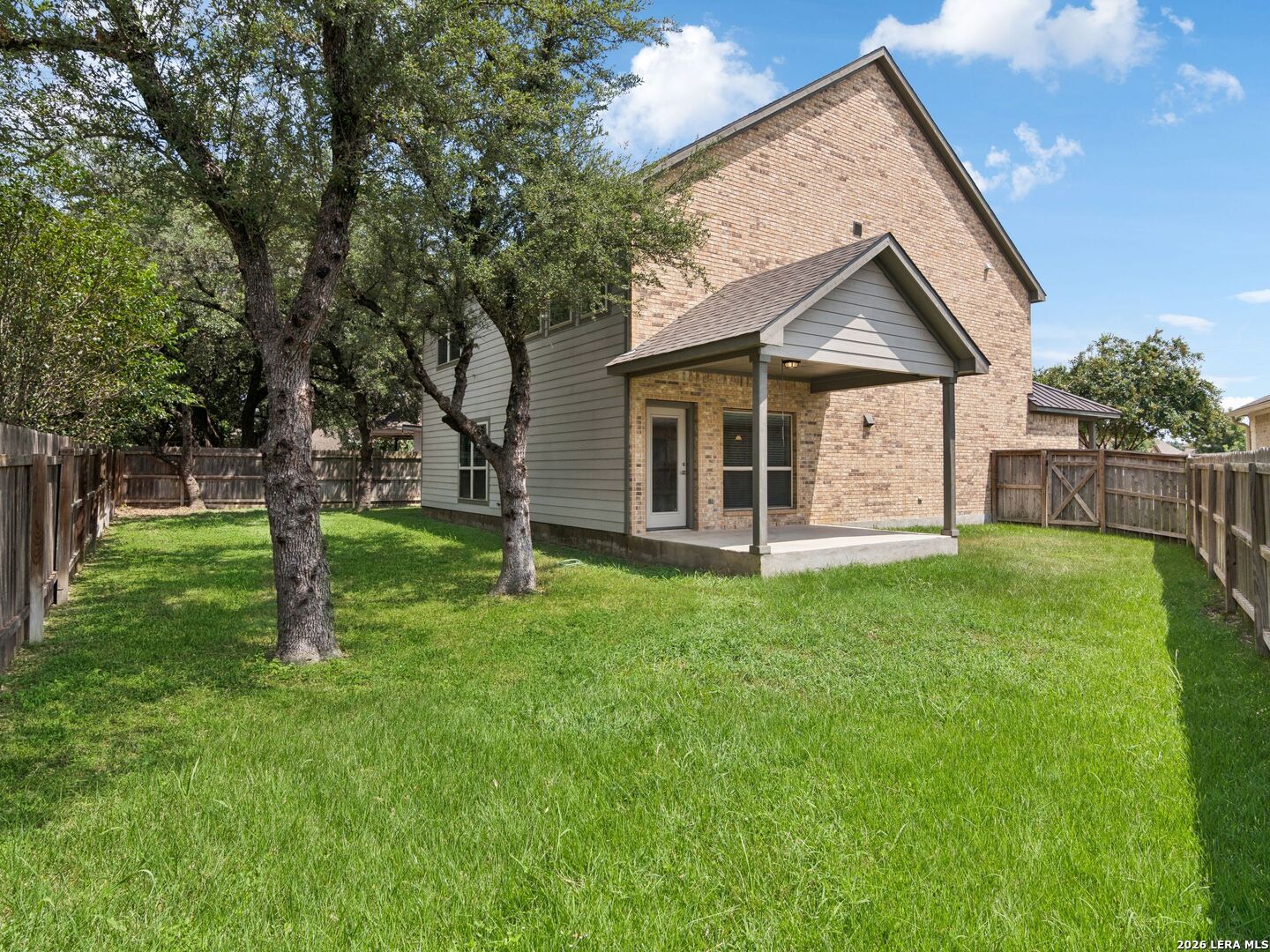 main property photo 27