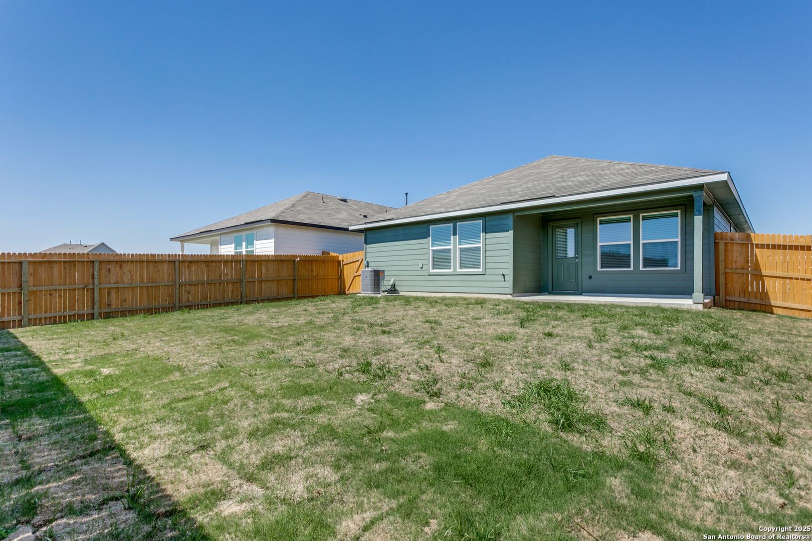 main property photo 16