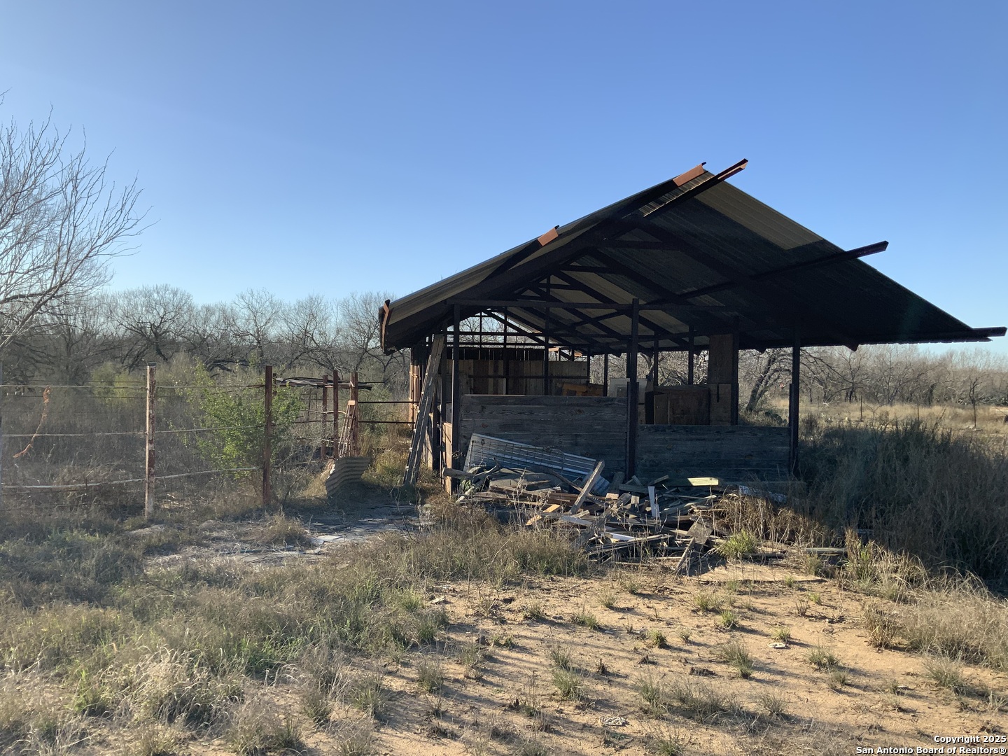 main property photo 22