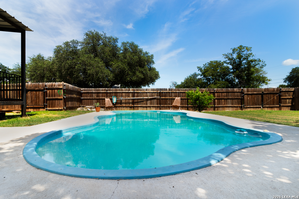 main property photo 9
