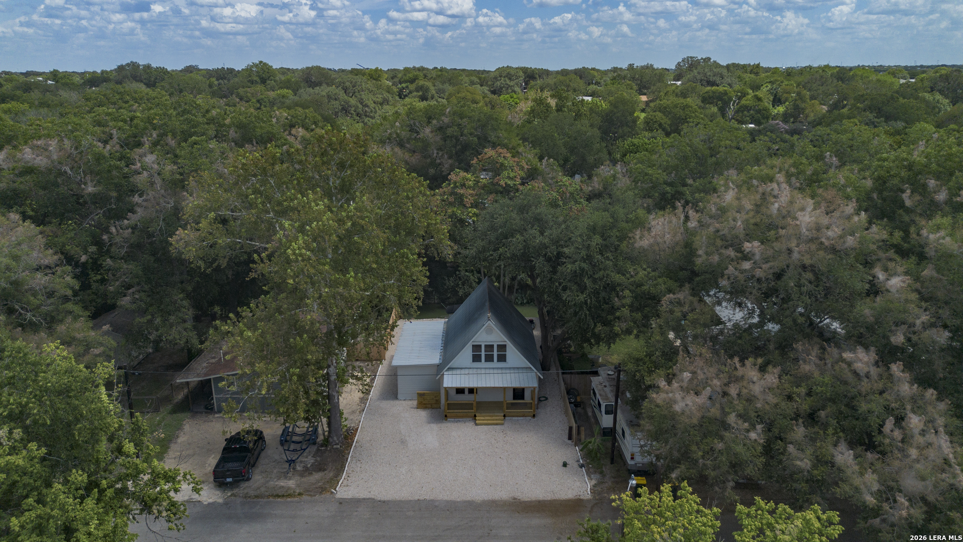 main property photo 45