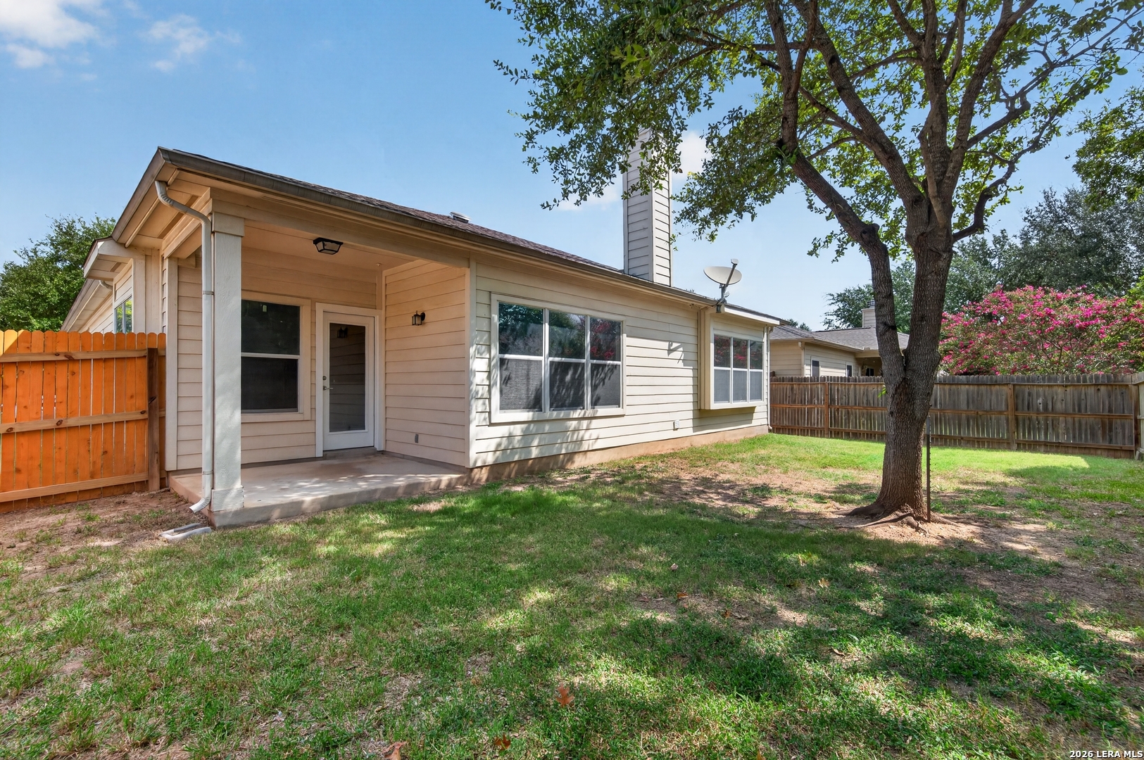 main property photo 14