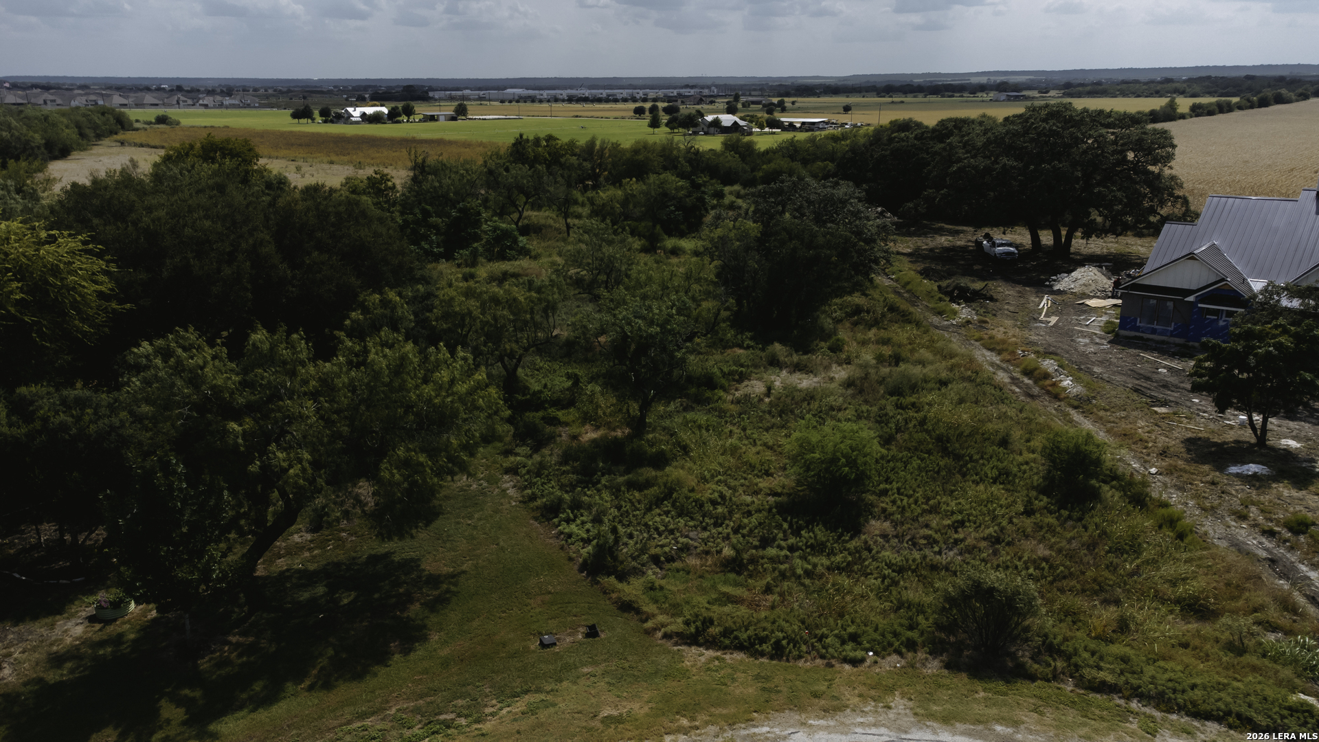main property photo 11