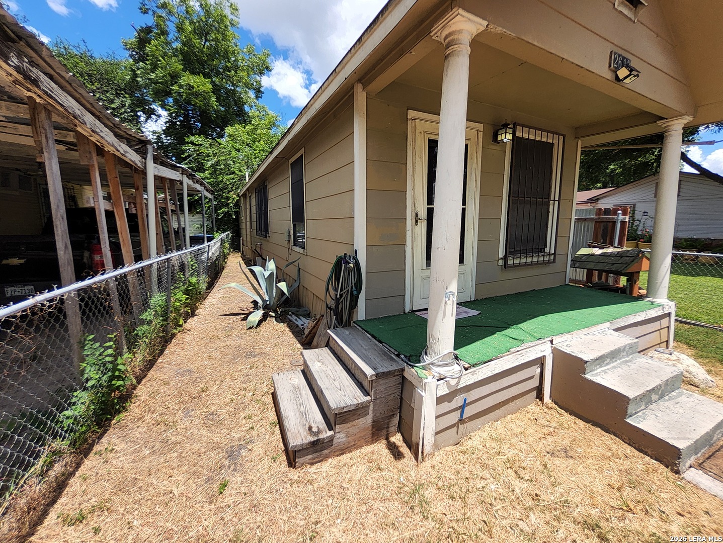 main property photo 7