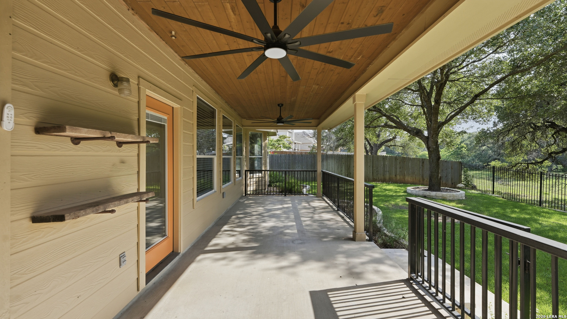 main property photo 13