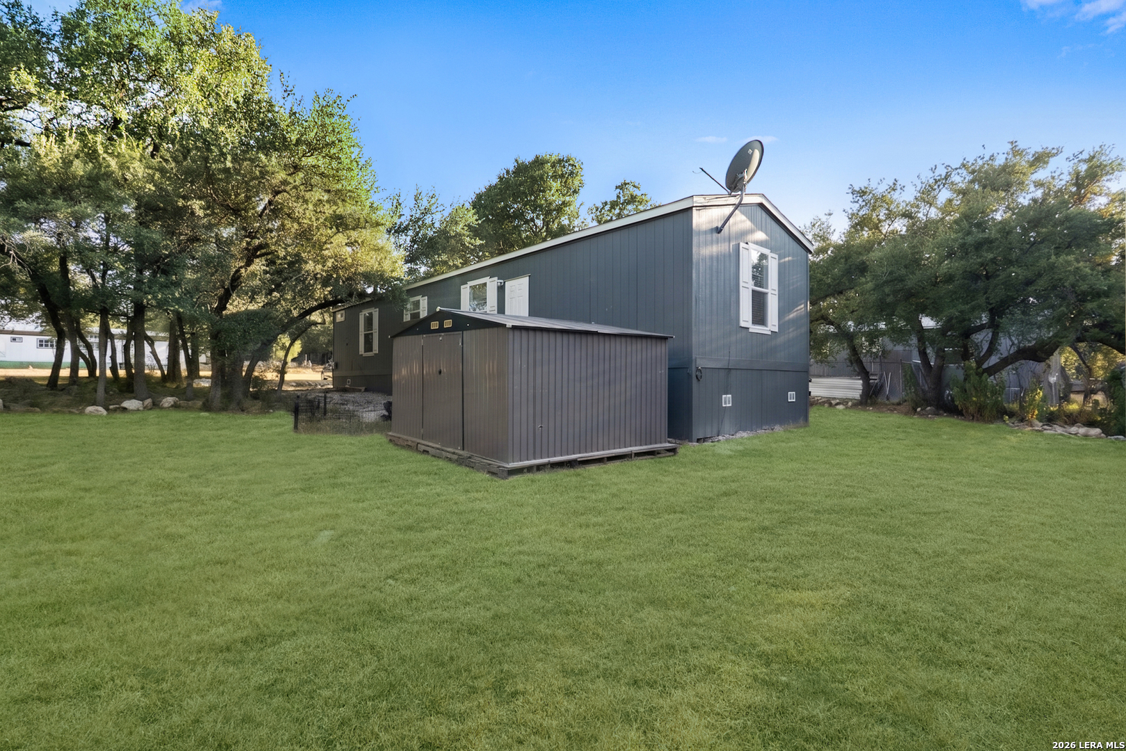 main property photo 17