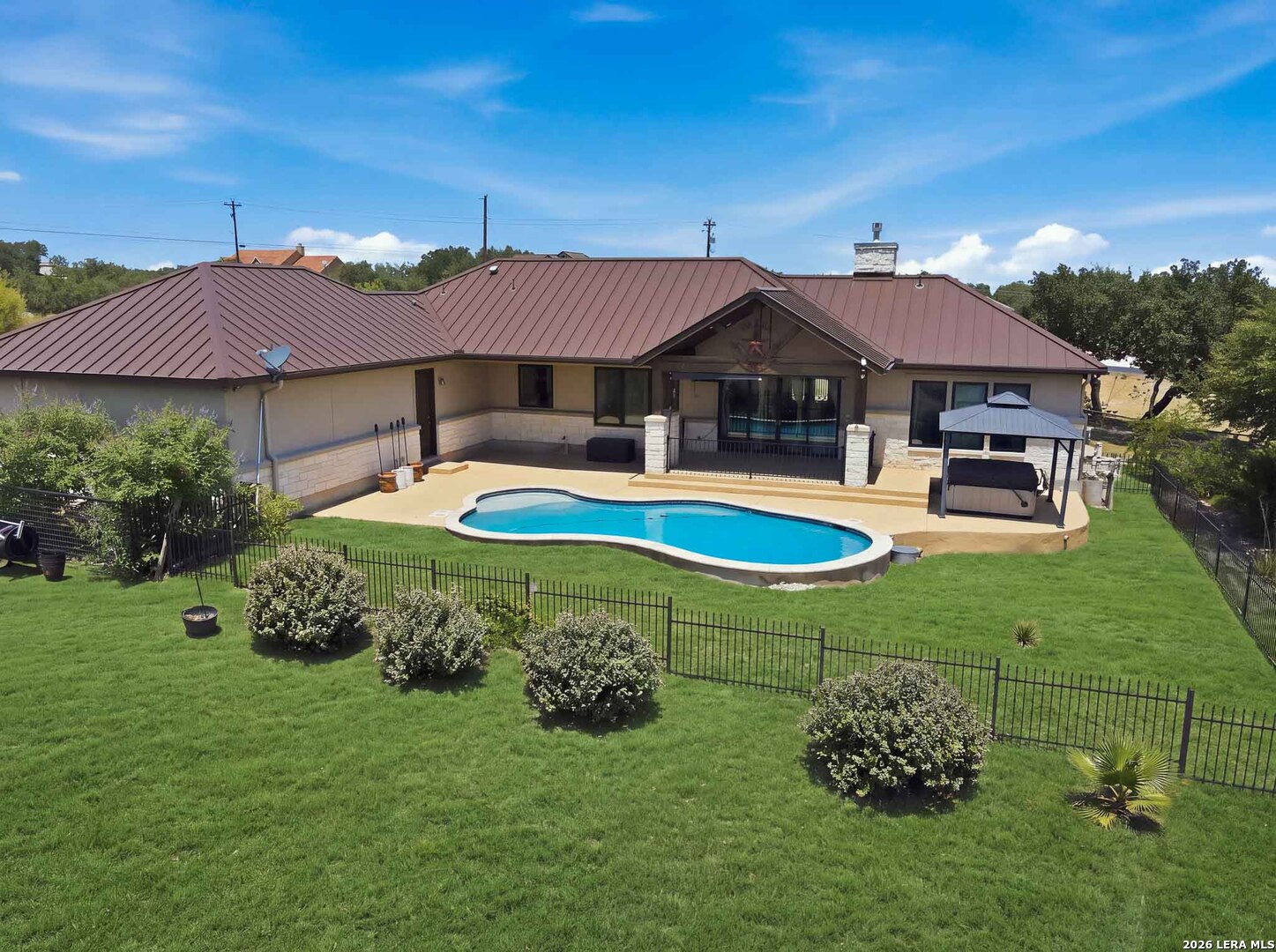 main property photo 50
