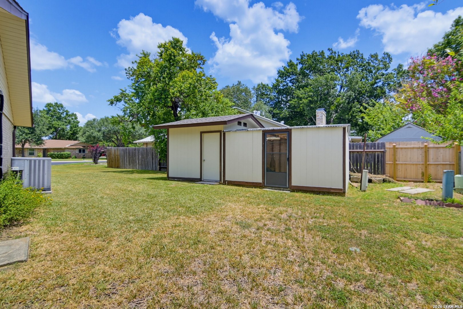 main property photo 32
