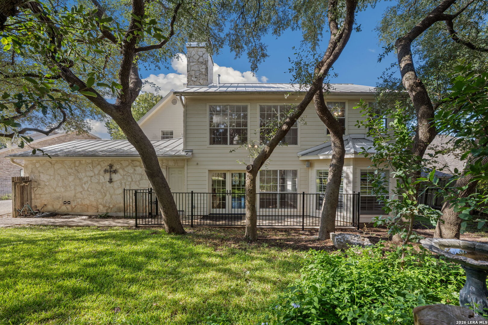main property photo 23