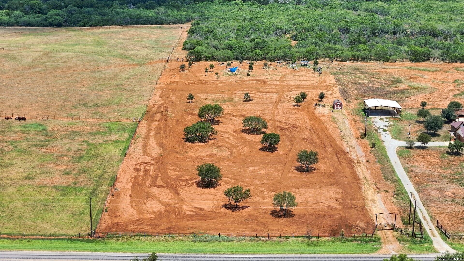 main property photo 8