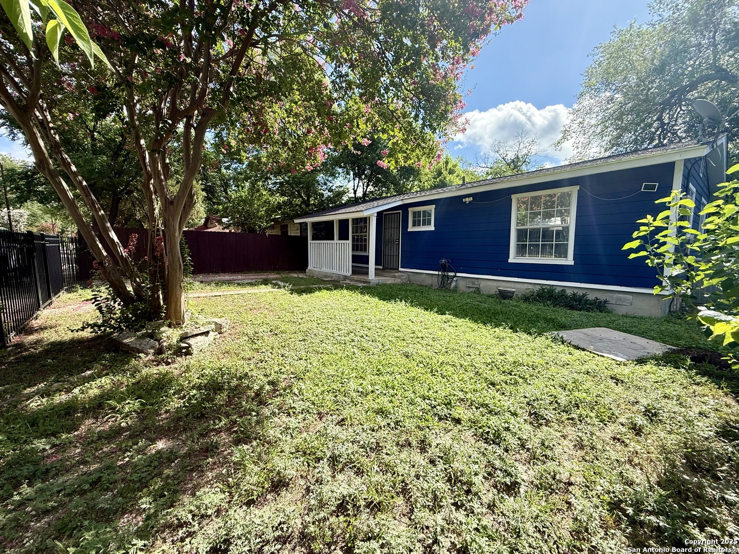 main property photo 5