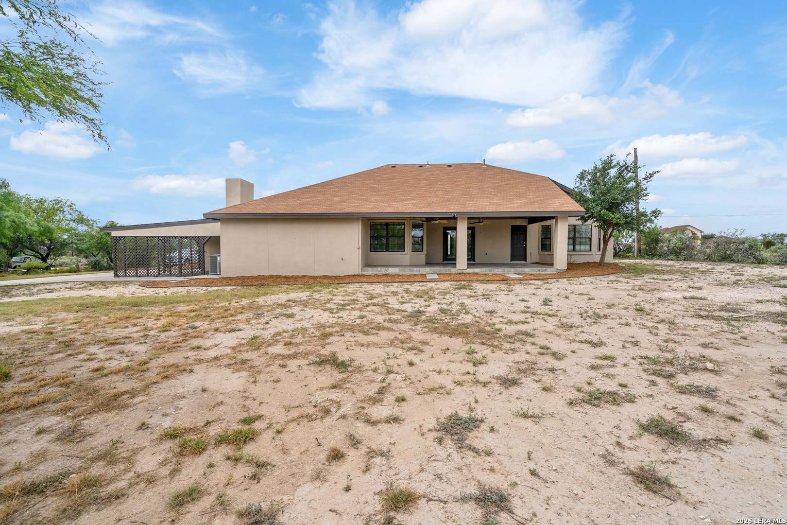 main property photo 28
