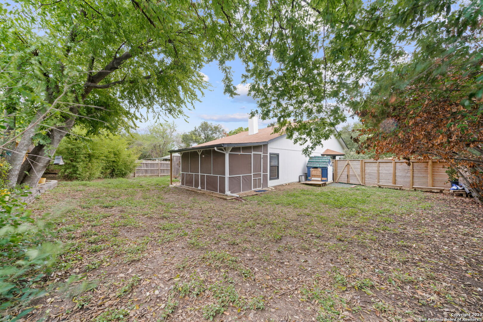 main property photo 32
