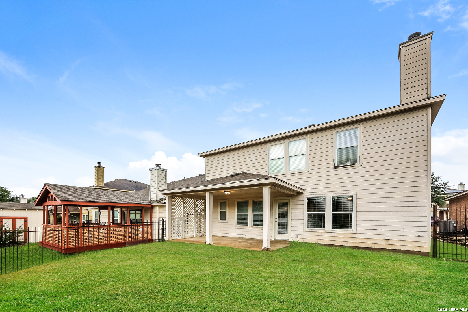 main property photo 17