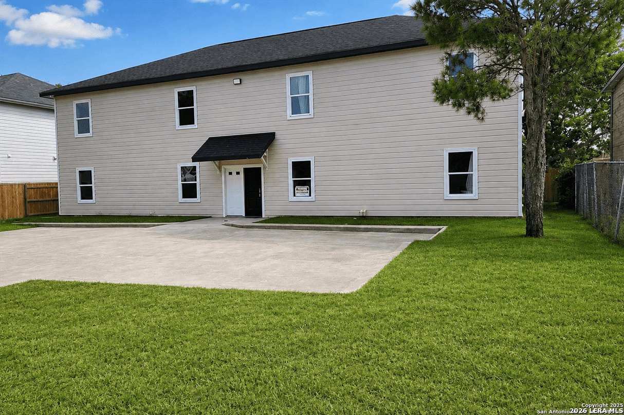 main property photo 10
