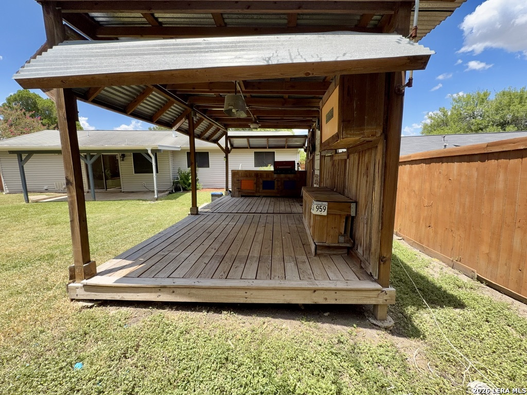 main property photo 14