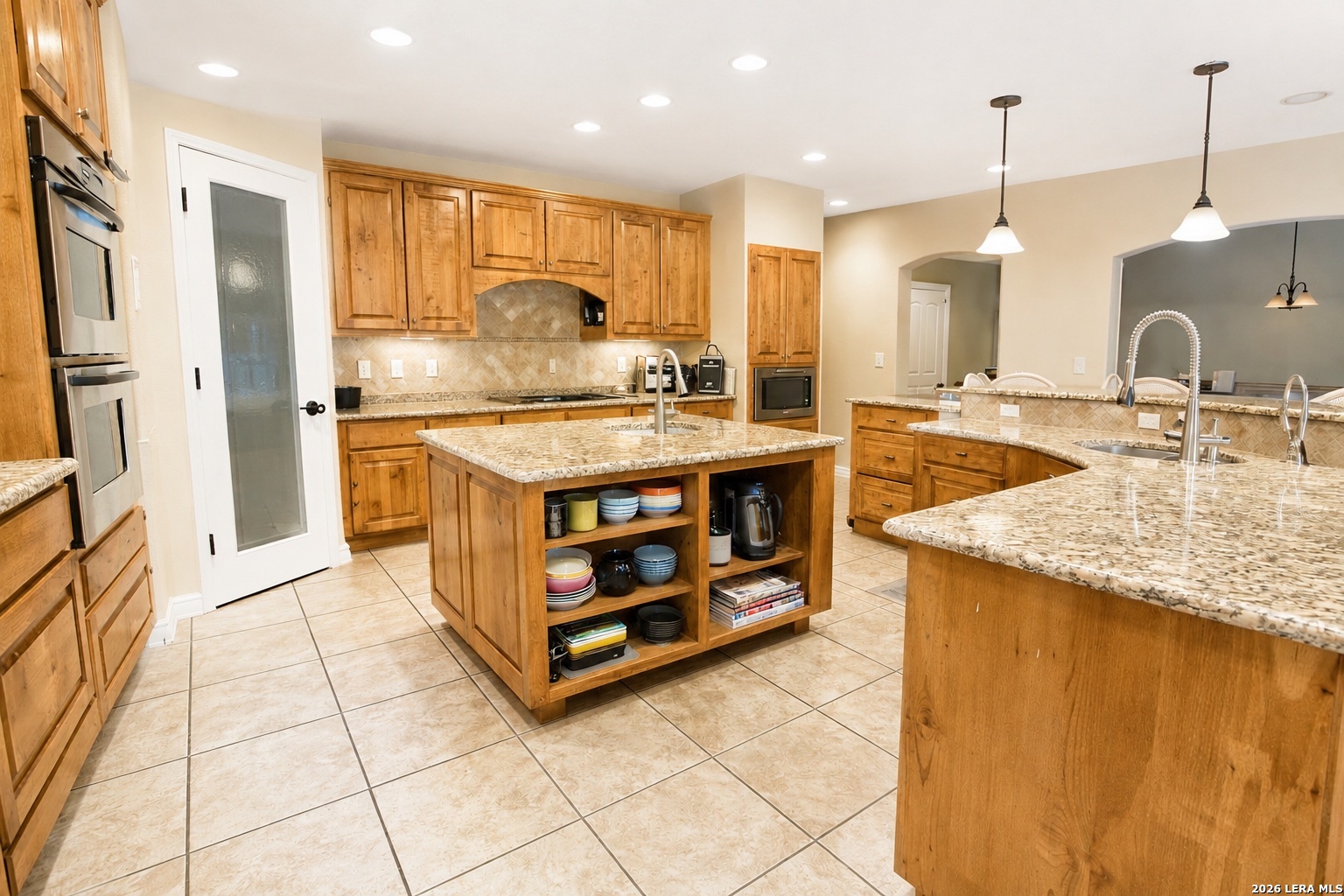 main property photo 6