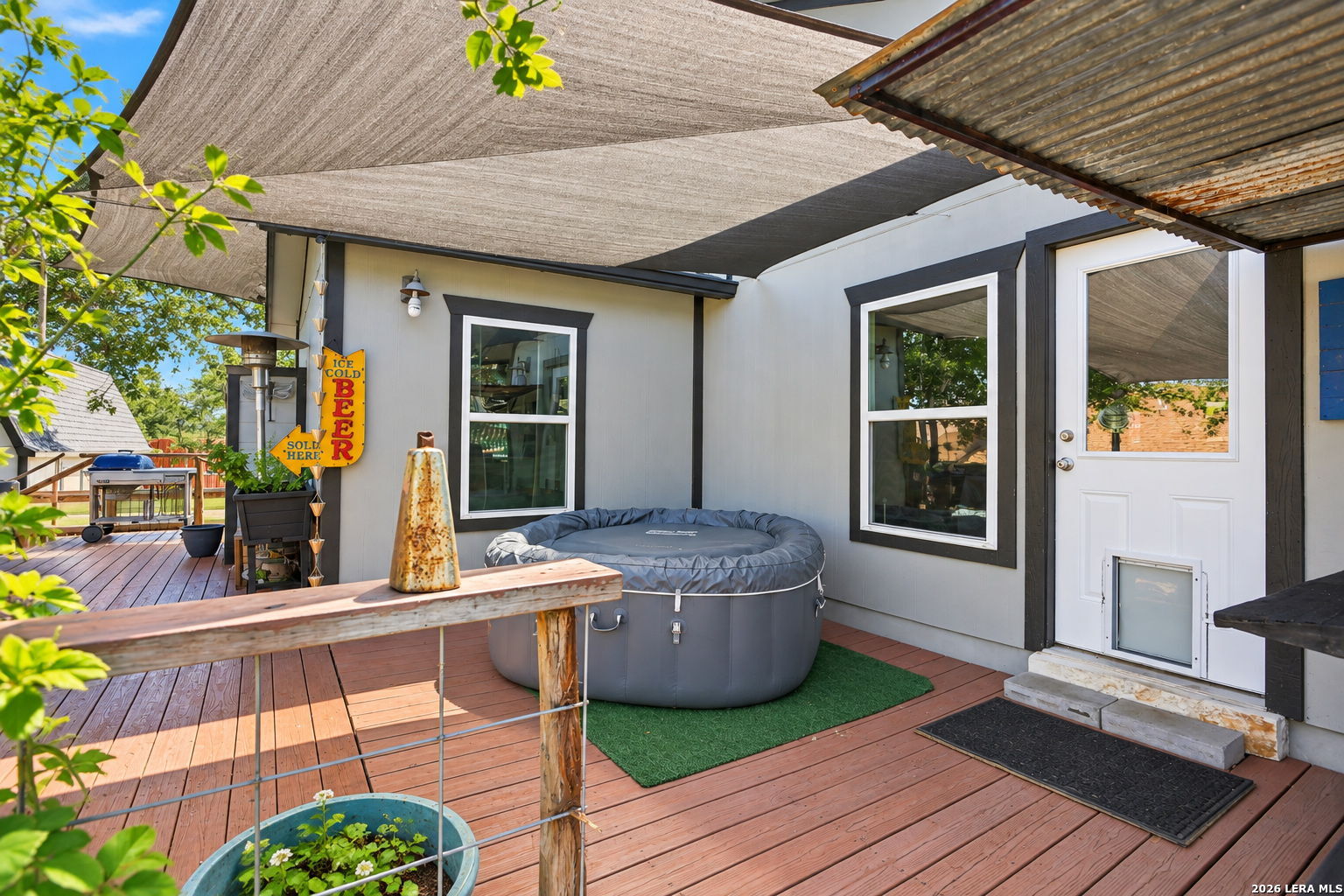 main property photo 25