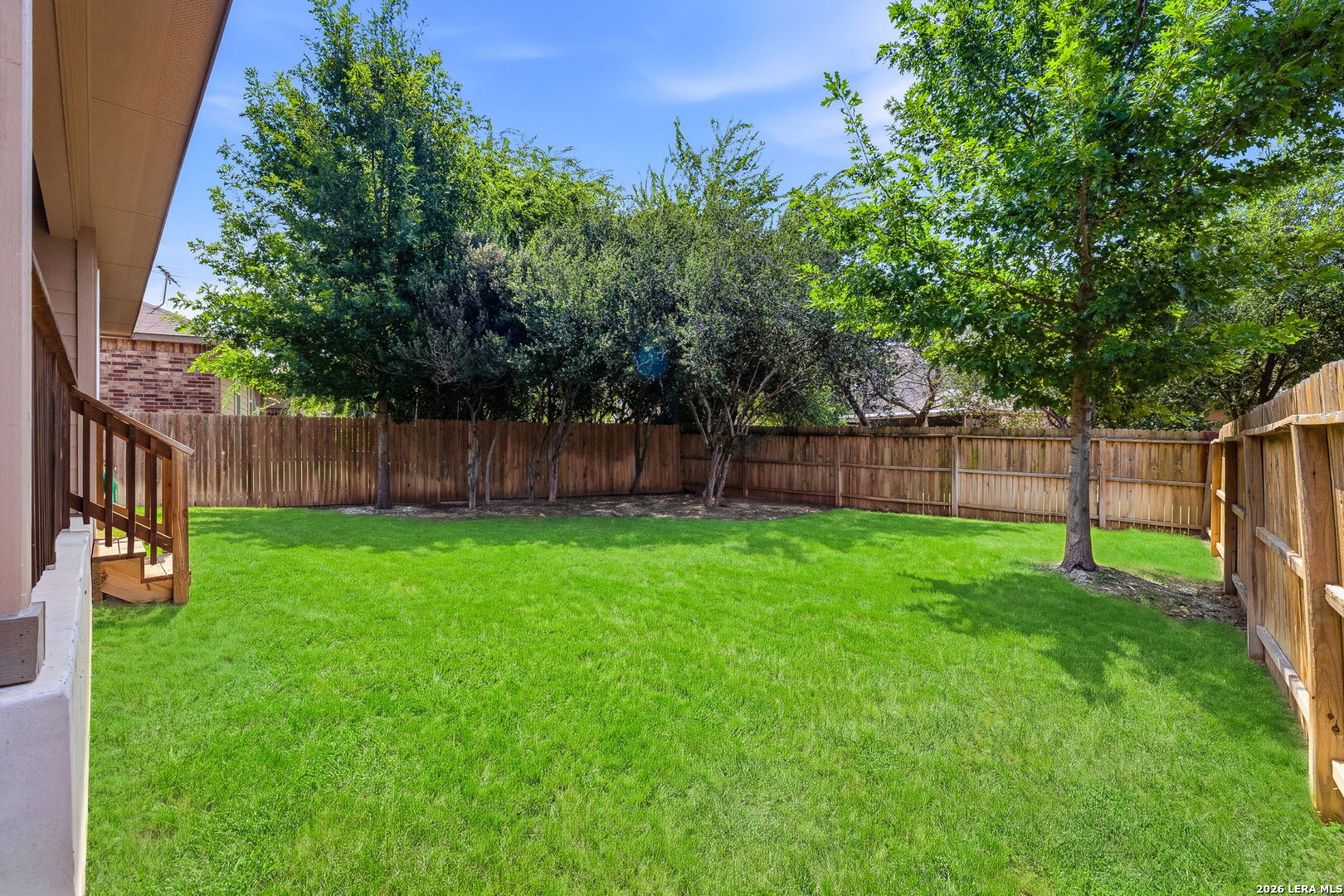 main property photo 28
