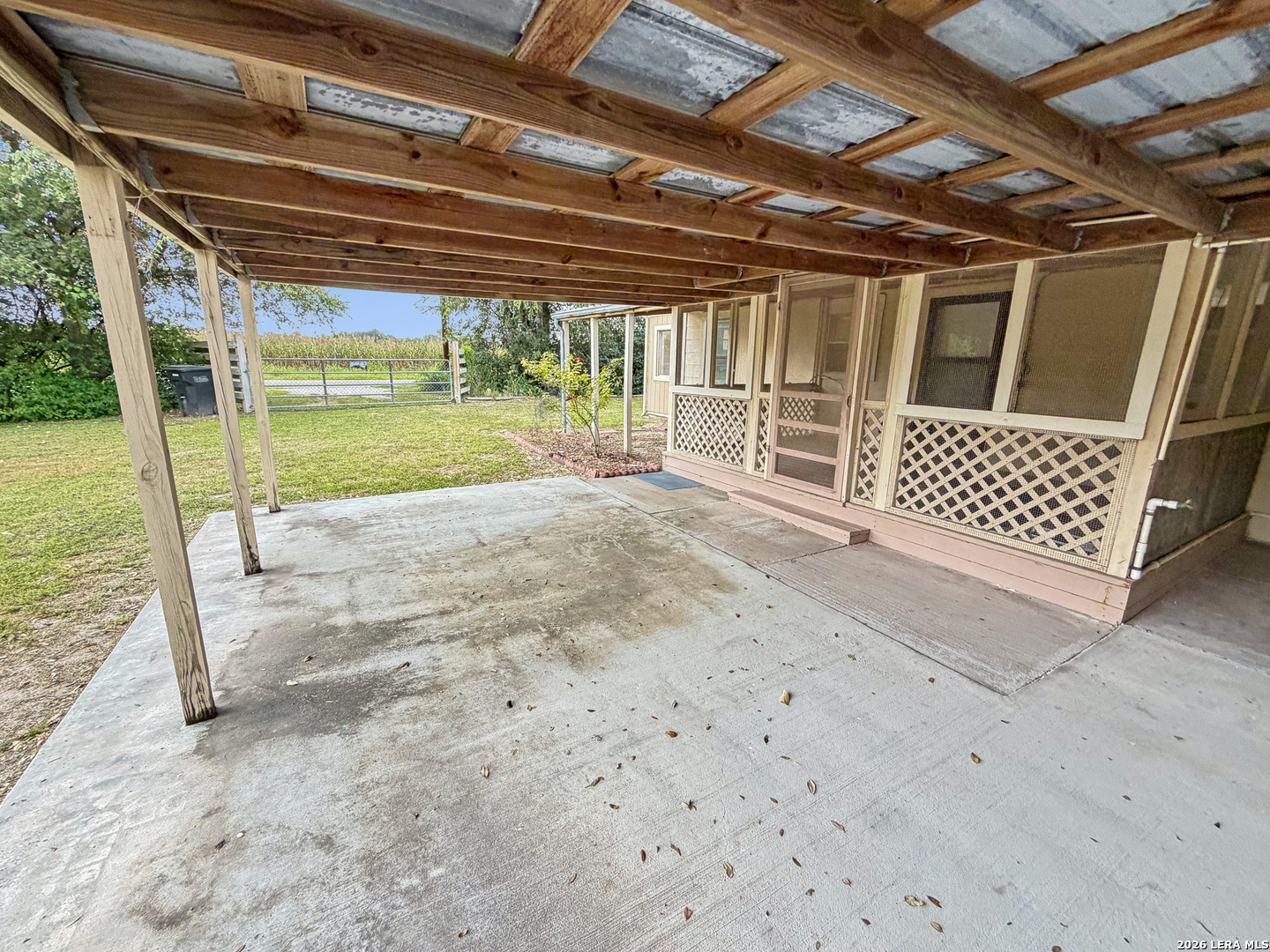 main property photo 23
