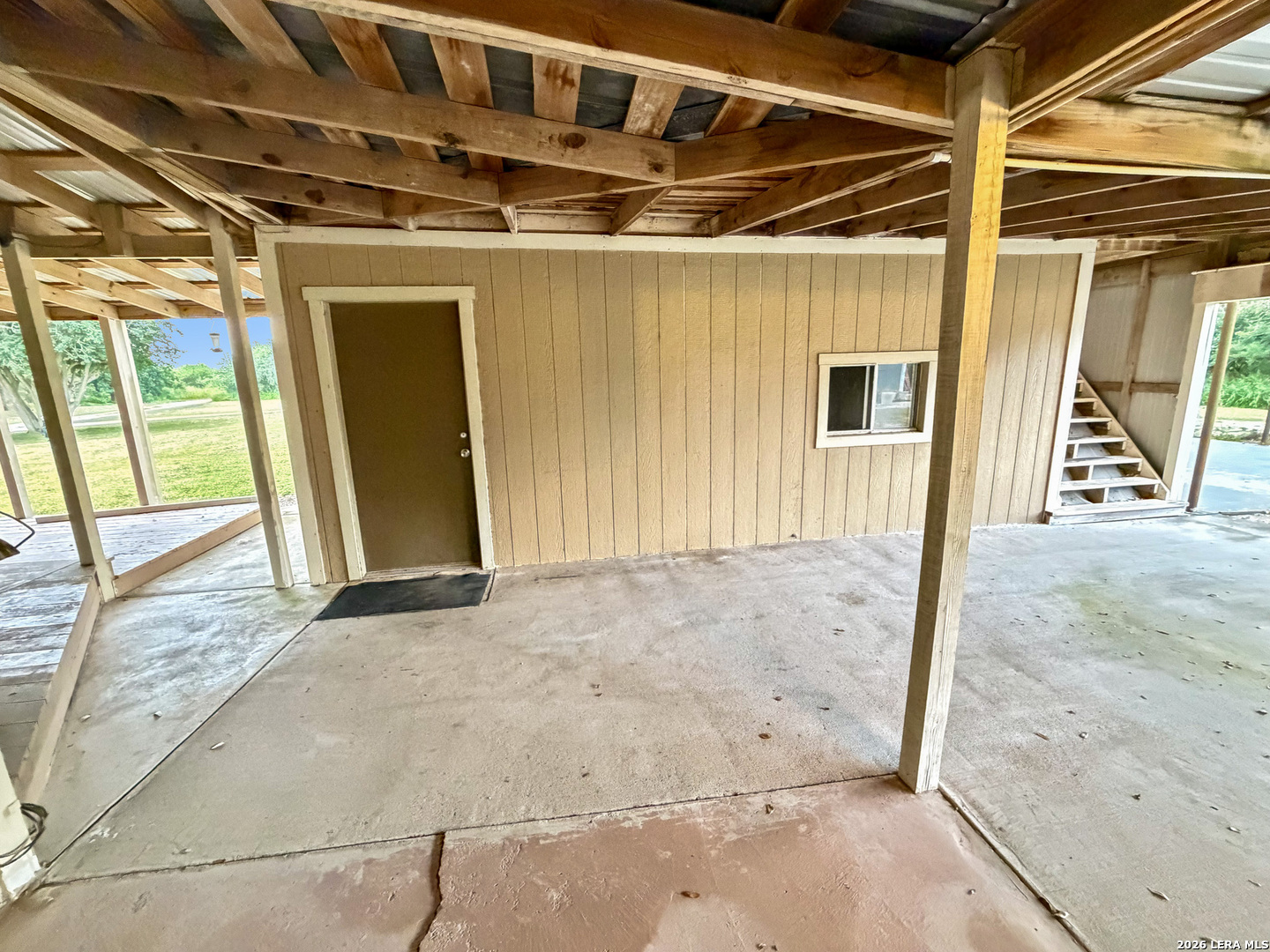 main property photo 31