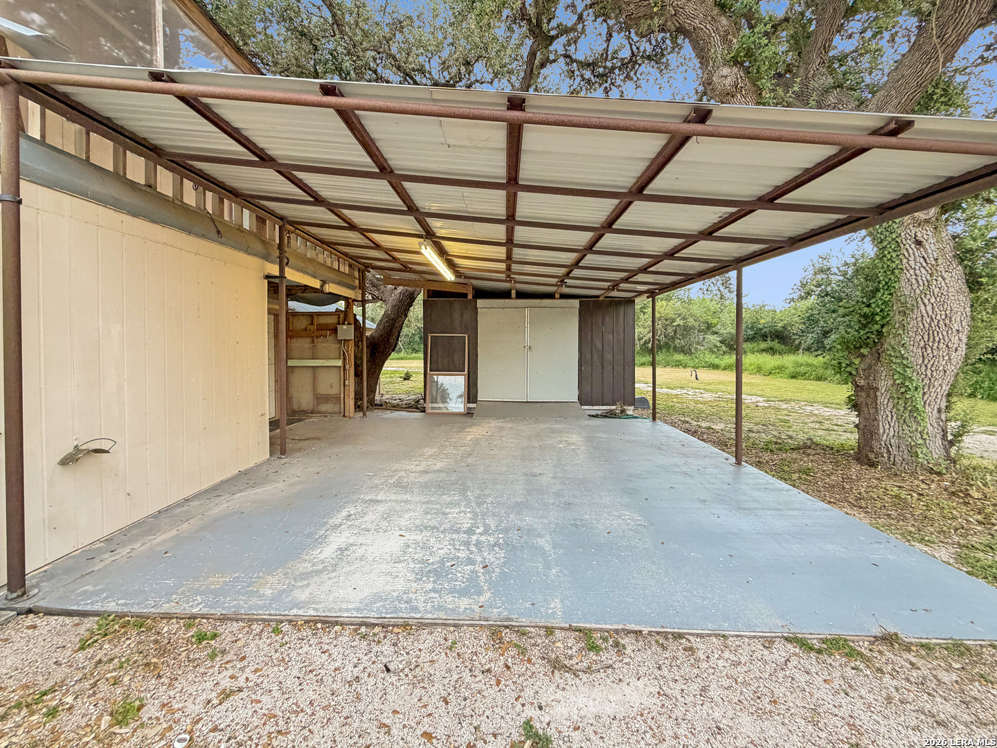 main property photo 34