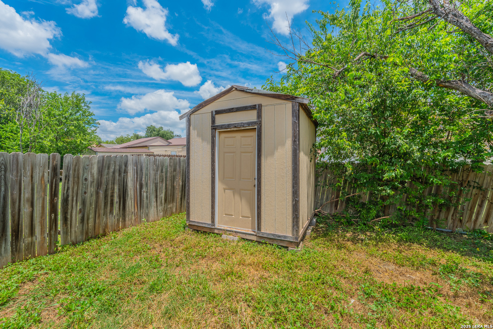 main property photo 13