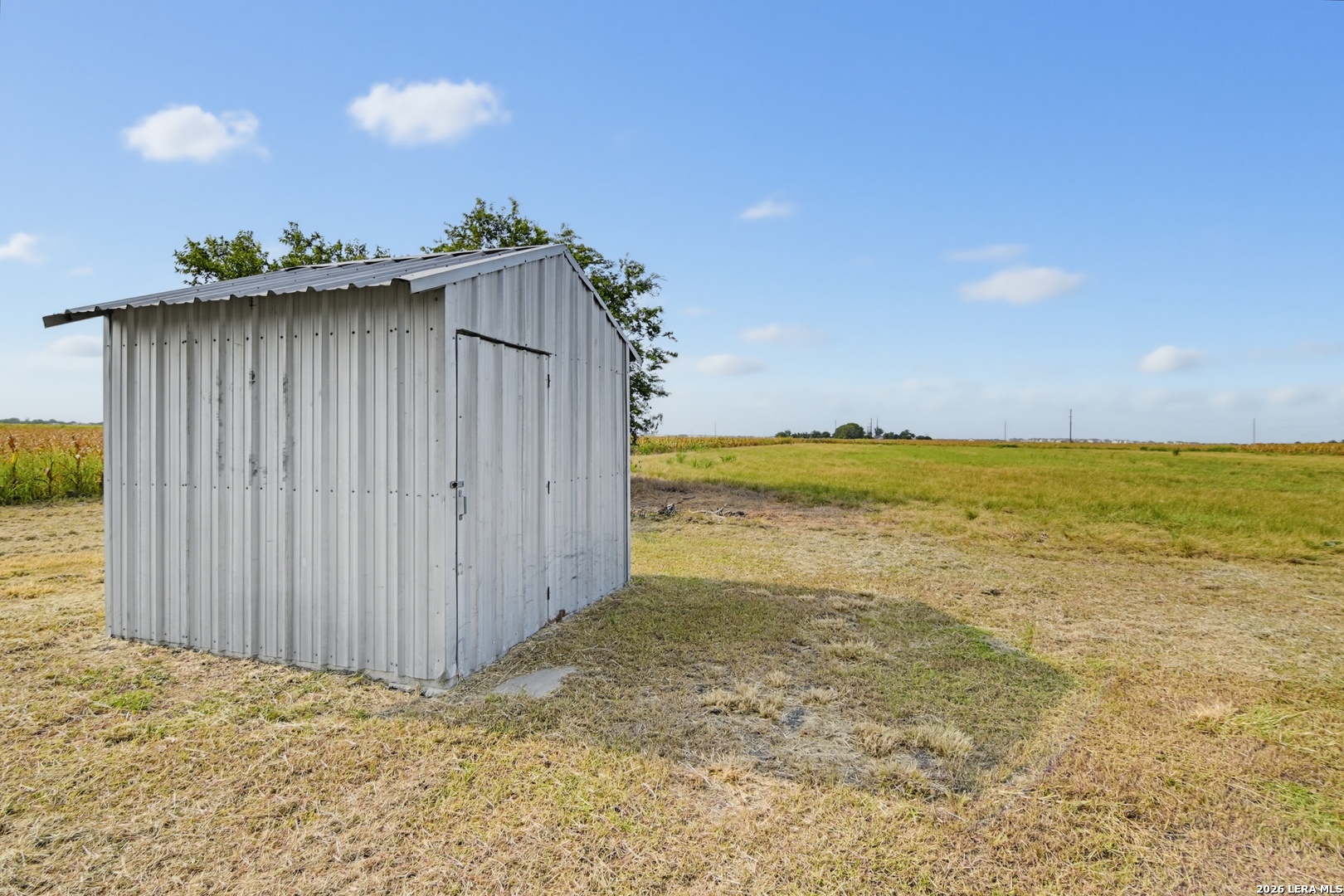 main property photo 27