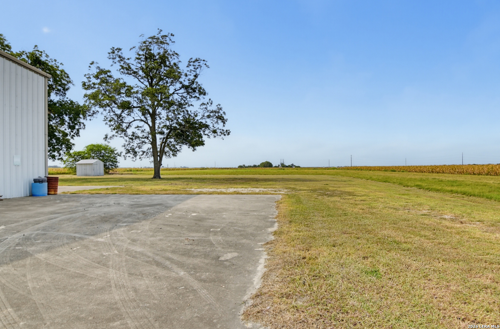 main property photo 30