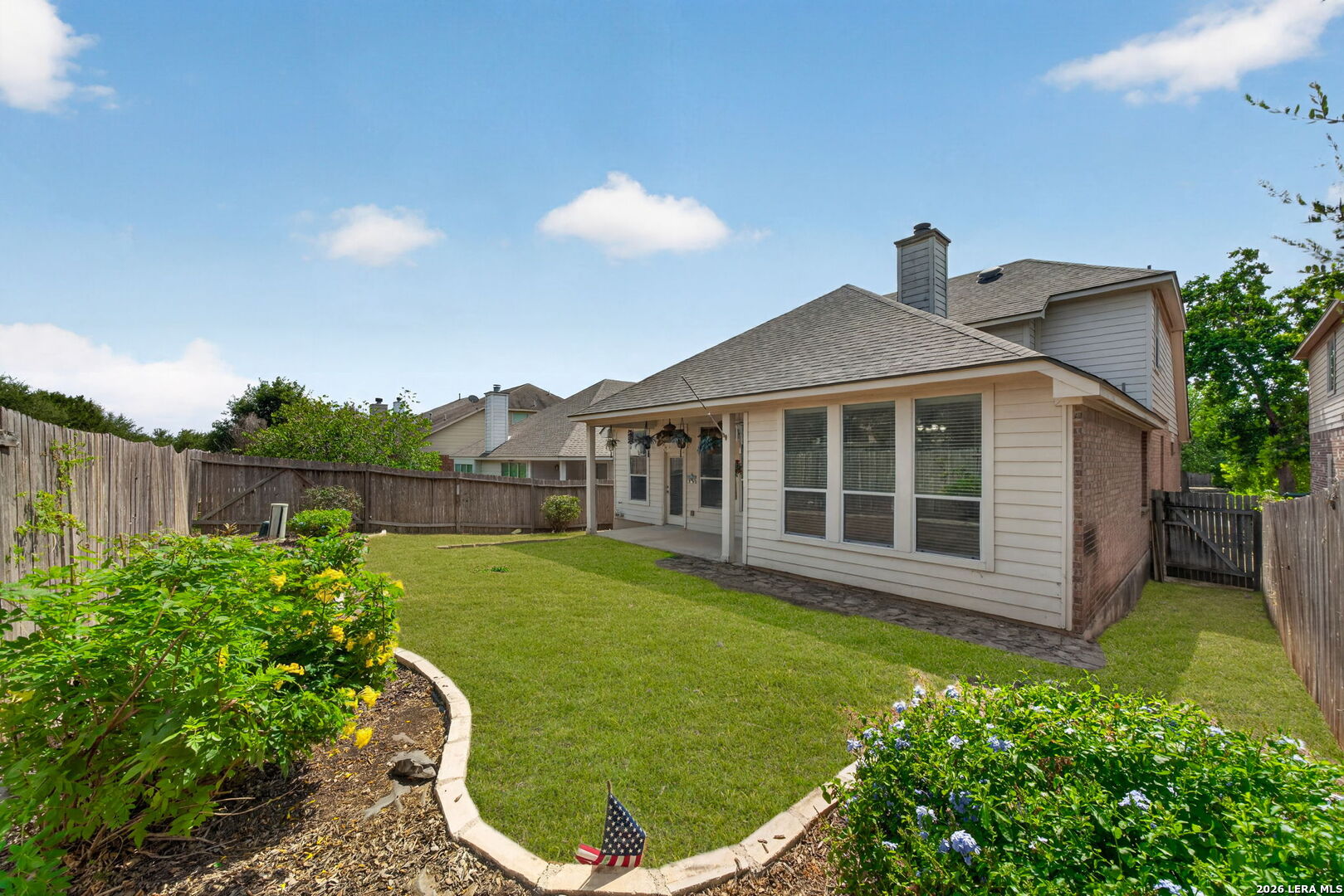 main property photo 27