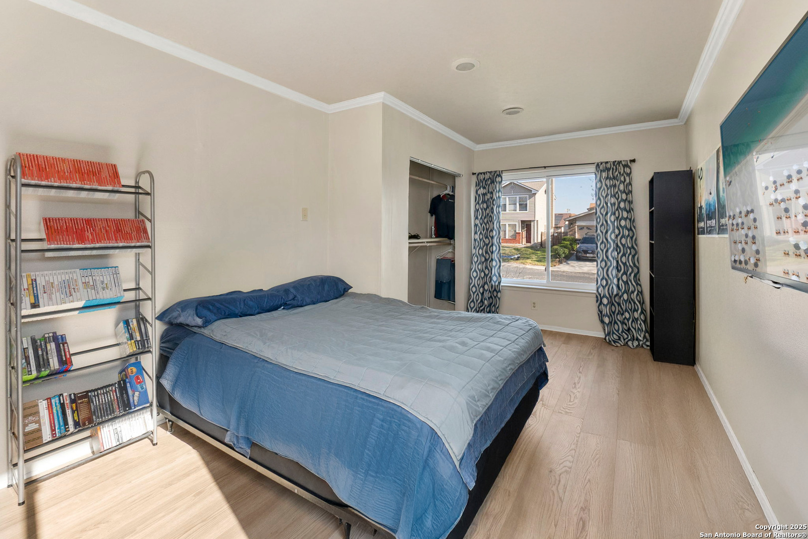 main property photo 24