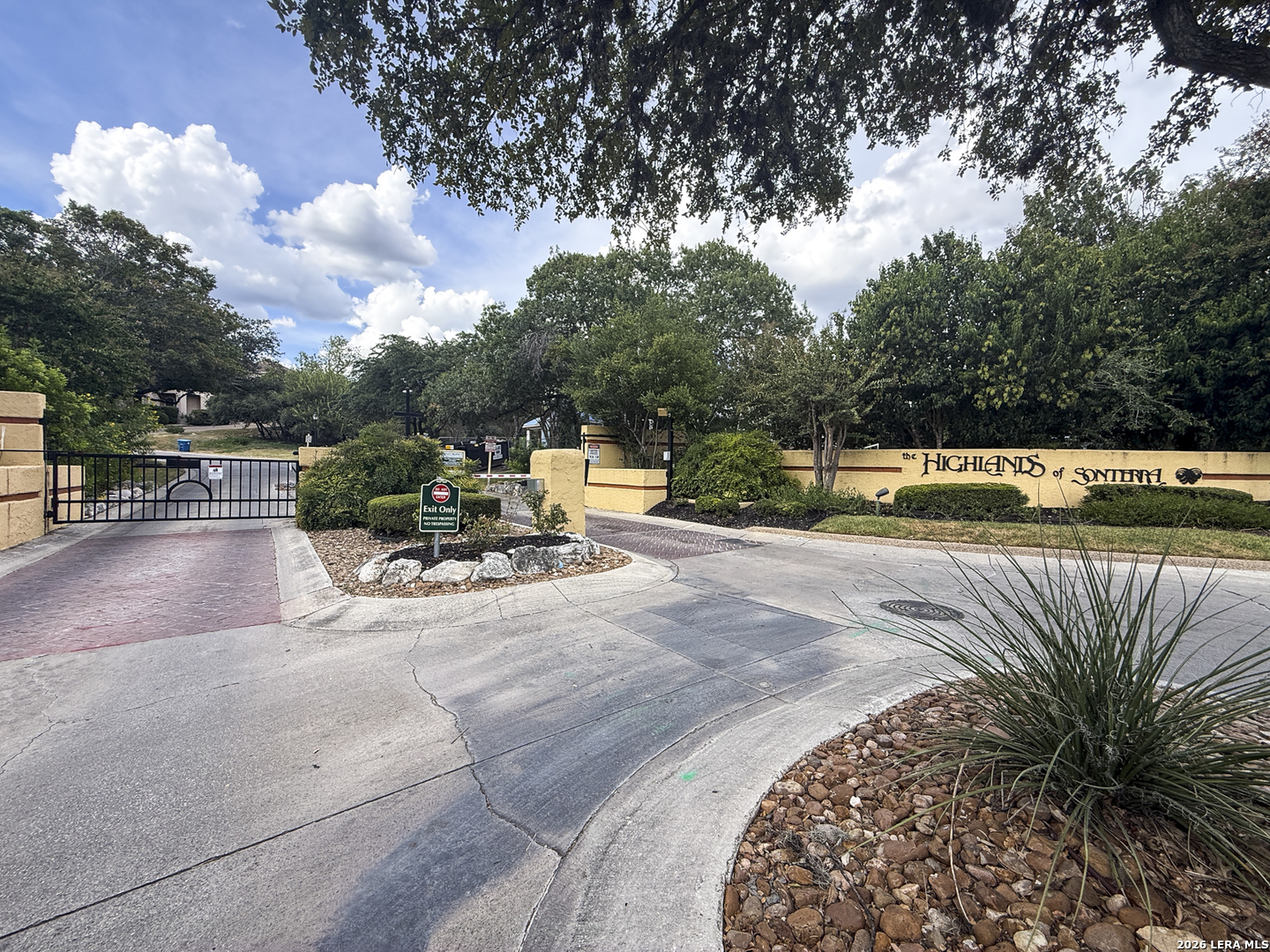 main property photo 74