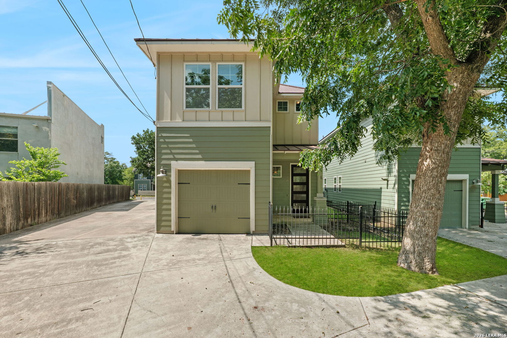 main property photo 12