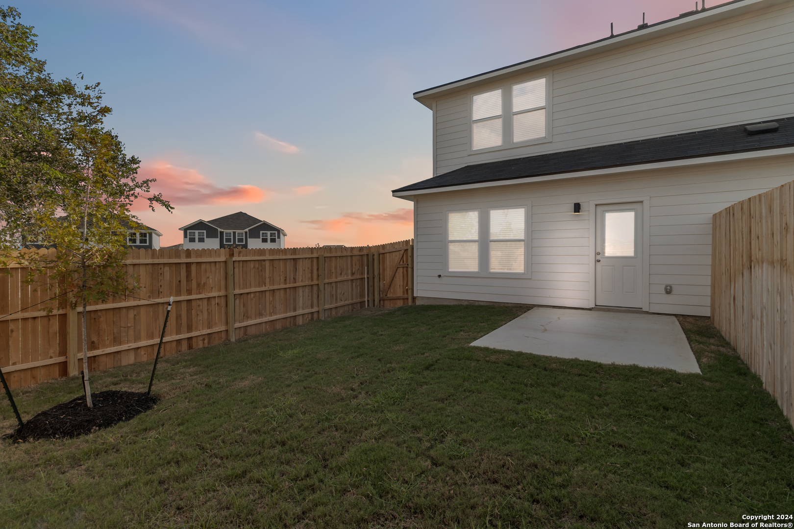 main property photo 31