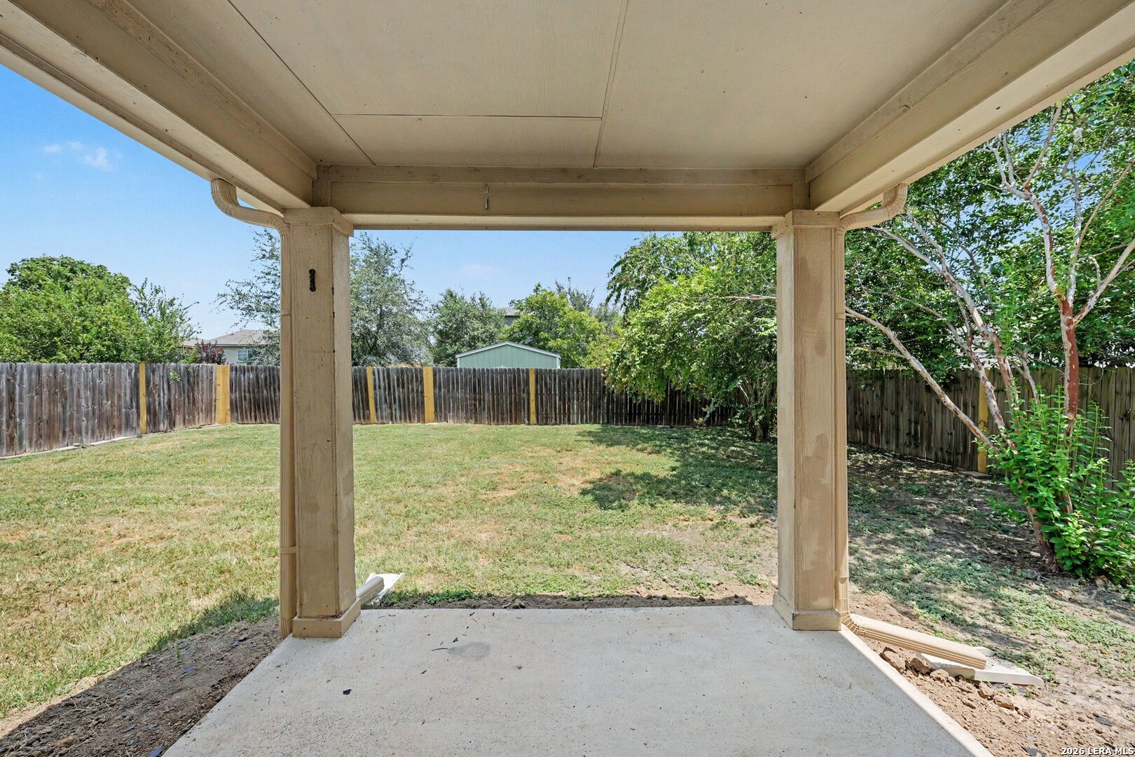 main property photo 28