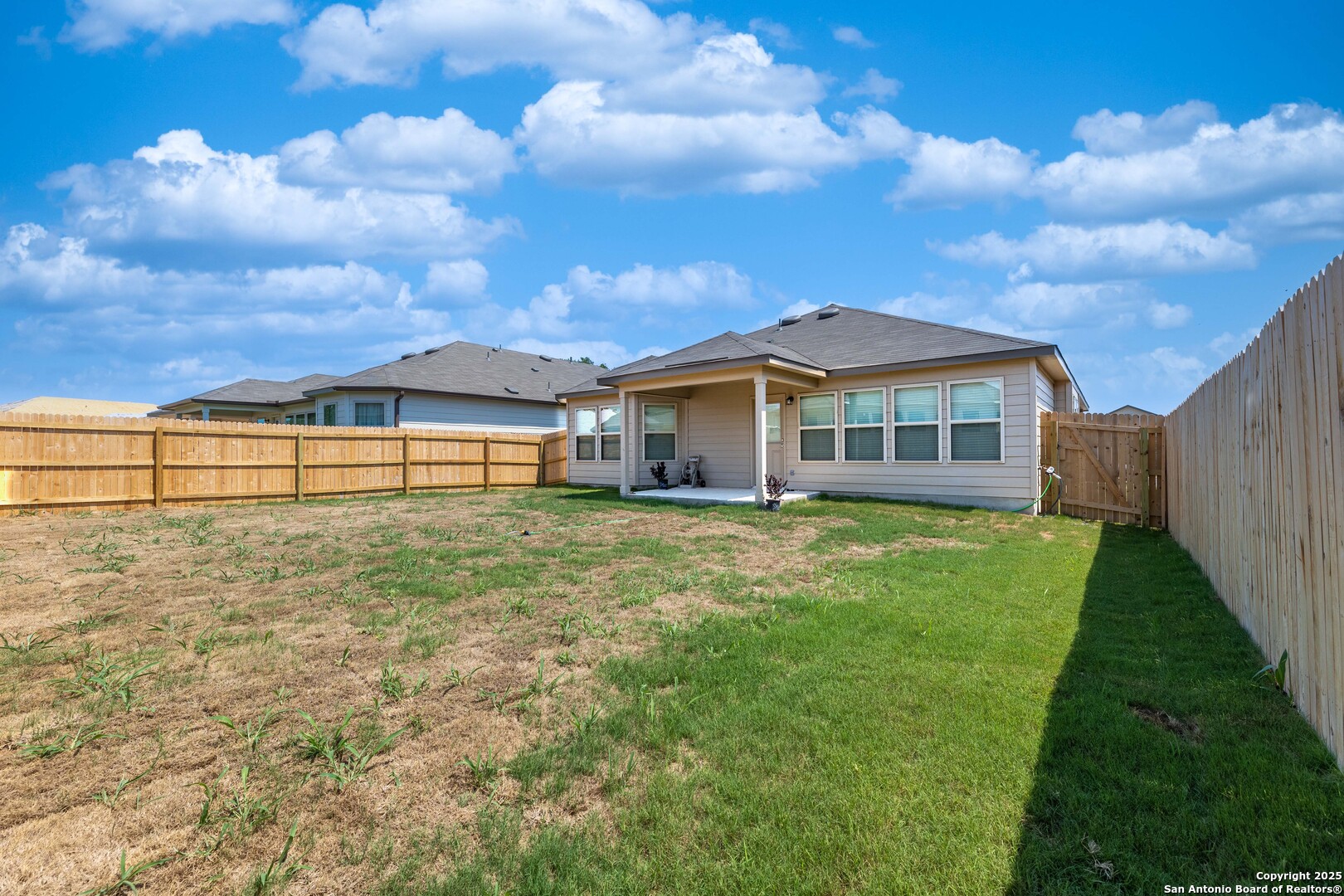 main property photo 23