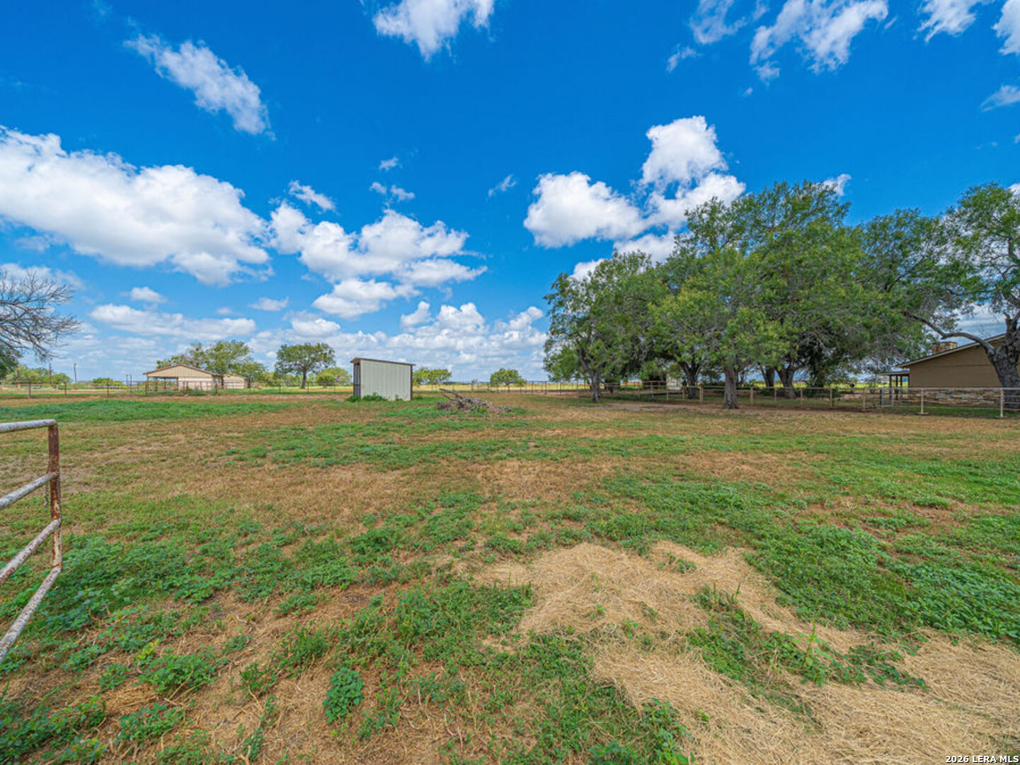 main property photo 31