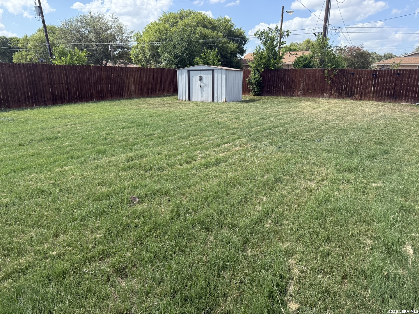 main property photo 11