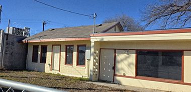 image of property with 0 Bed | 4 Bath | 880 Sqft