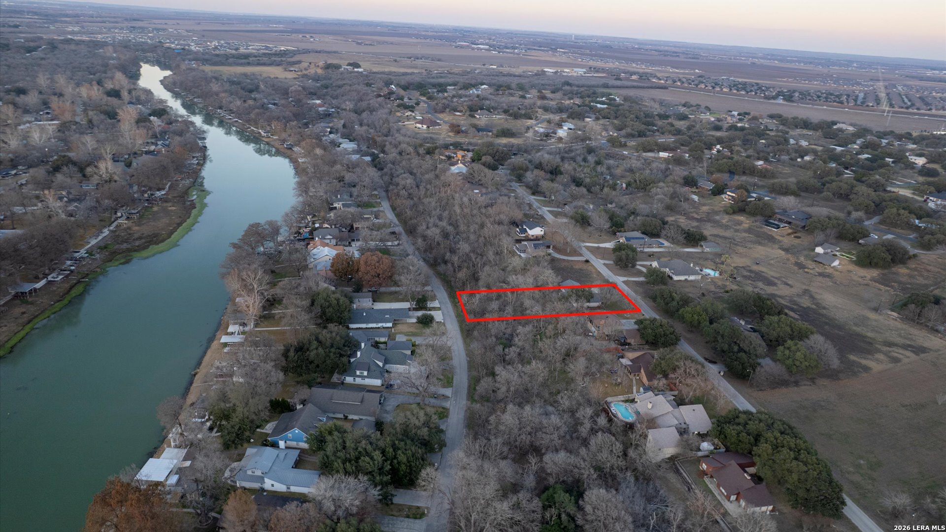 main property photo 27