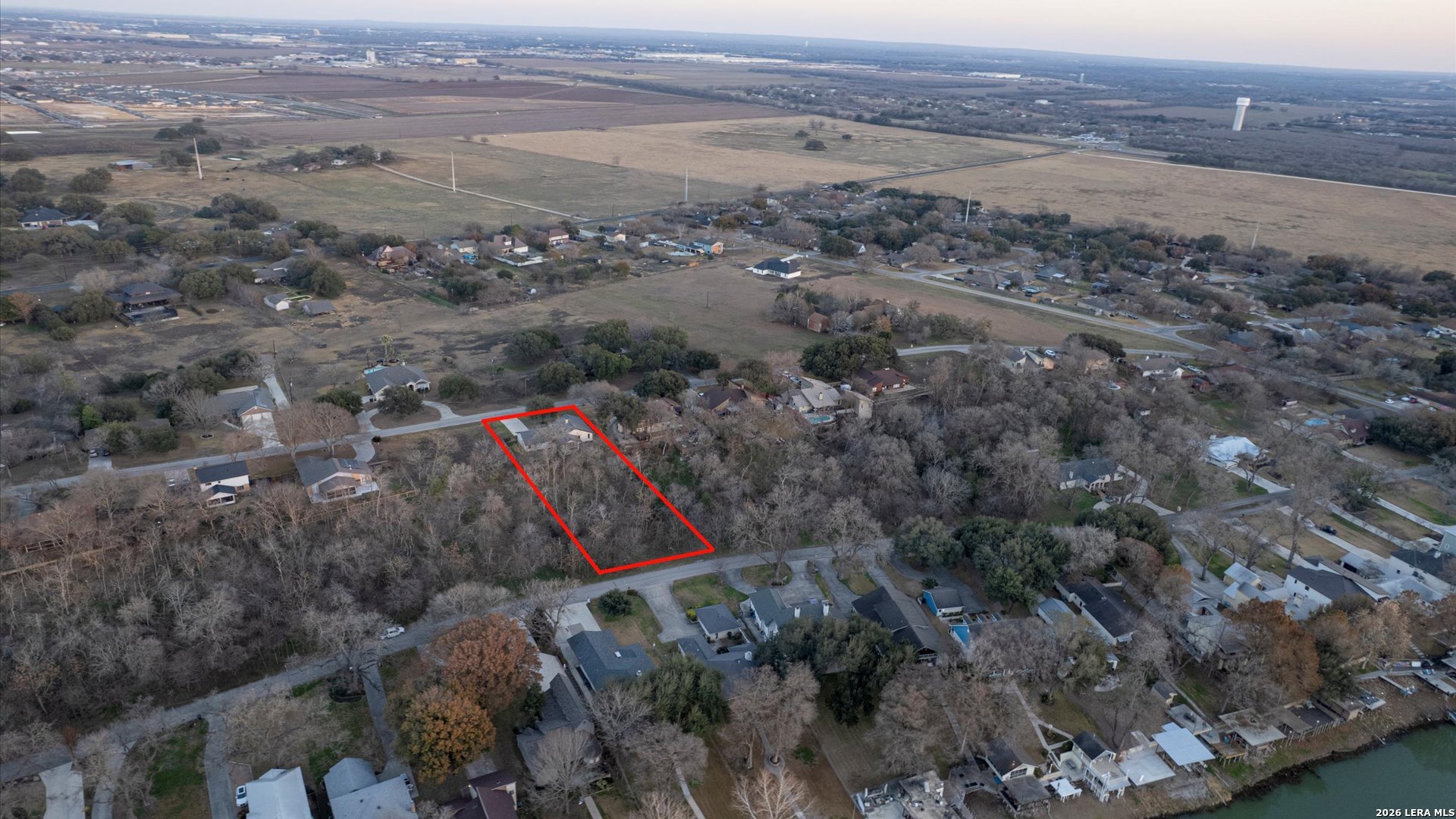 main property photo 28
