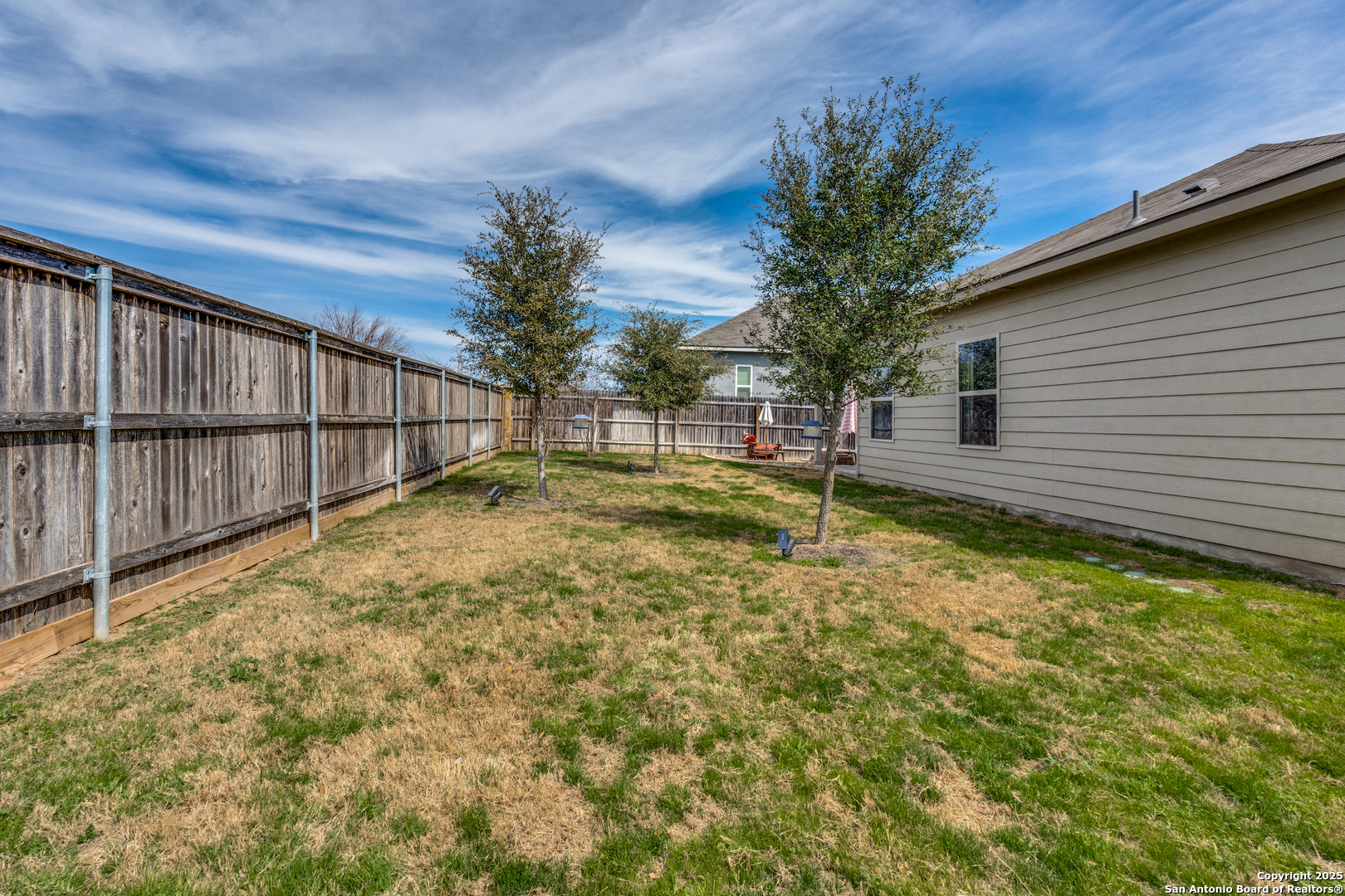 main property photo 23