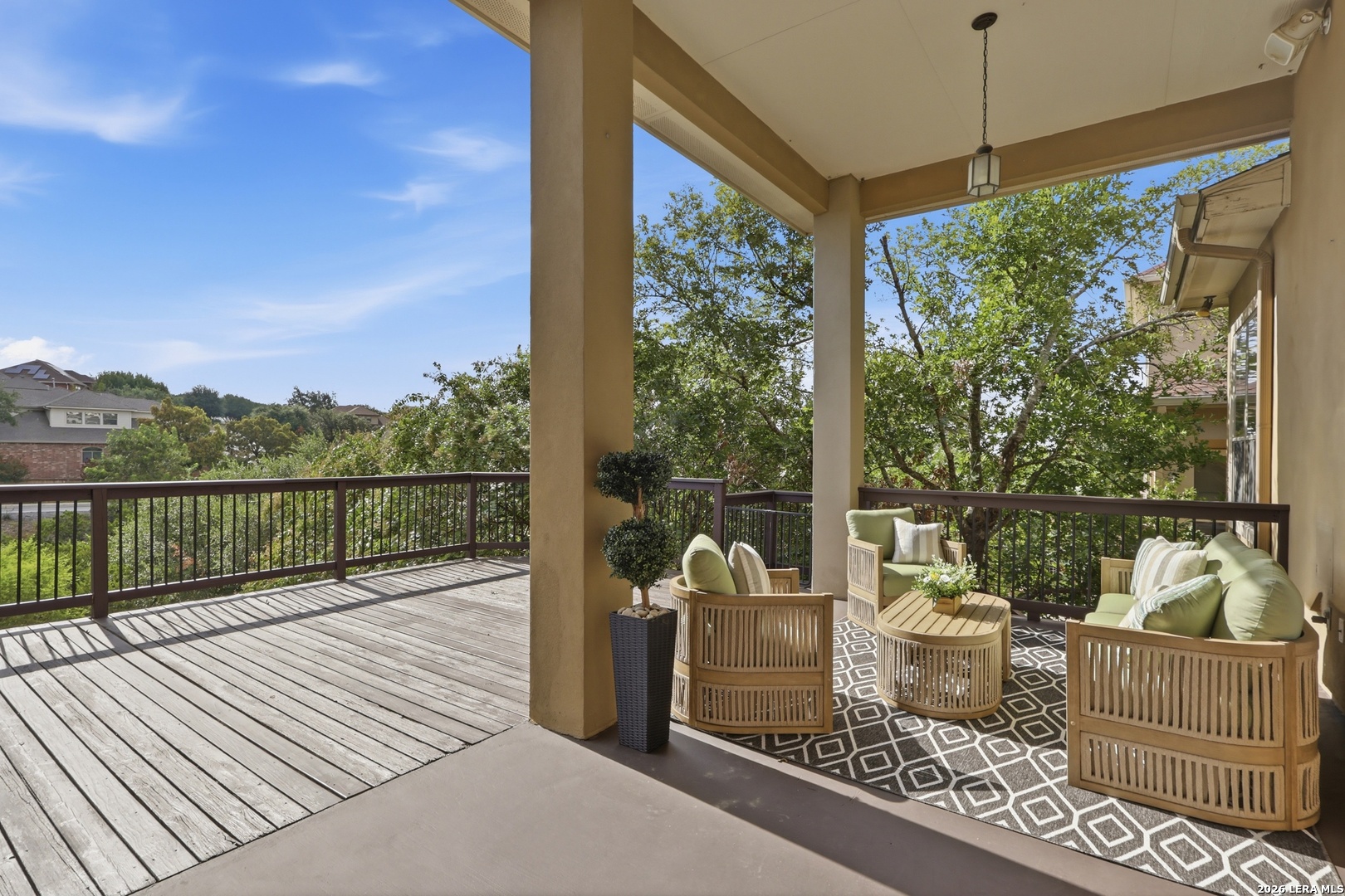 main property photo 31