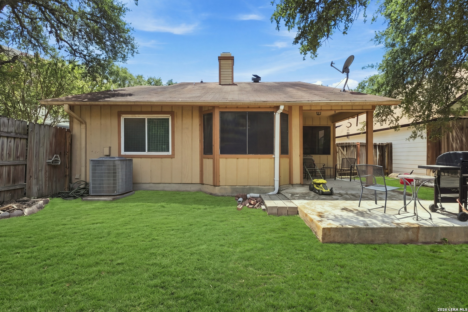 main property photo 19
