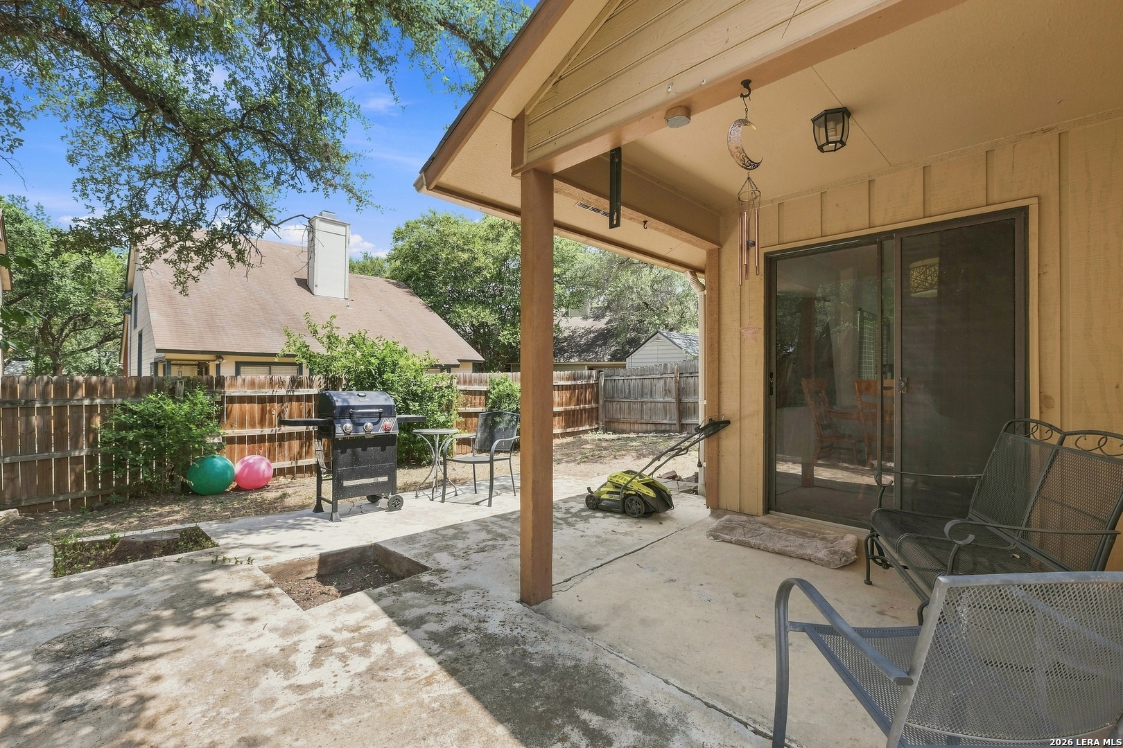 main property photo 23